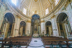 Panoramiczny widok od Vittoriano zabytku w Rzym, z kościół Trinità dei Monti i willą Medici w tle zdjęcie stock Panoramiczny widok od Vittoriano zabytku w Rzym, z kościół Trinità dei Monti i willą Medici w tle zdjęcie stock